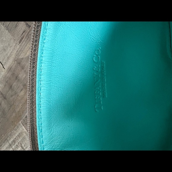 Tiffany gold leather clutch - Picture 8 of 9